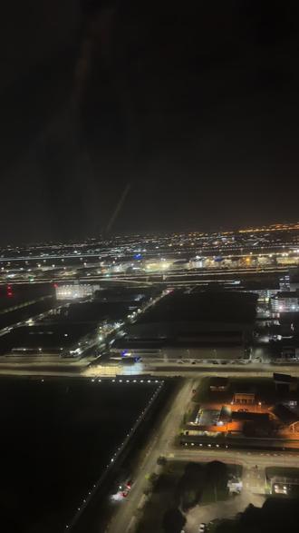 惹格吃桶 我从来都没有要求过让你给我买阿拉包包 我真的不在乎 我只希望你给我买一包五毛钱的辣条 像你这样子的 惹给吃桶 外面有三十几个 最起码他们还会给我买辣条吃