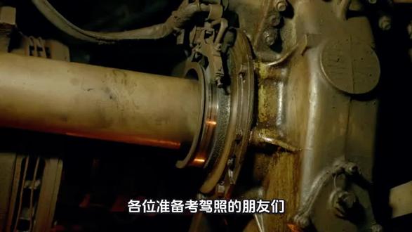 #科三扣分项(一)
1。未逆时针绕车一周扣100分
2。启动发动机后未及时松开启动开关也就是车钥匙扣10分
3。带档打火扣100分
4。模拟灯光开启前照灯未正确开启或者5秒内未开启扣100分
5。模拟灯光会车未正确使用近光灯扣100分
6。模拟灯光有交通信号灯路口转弯未正确使用近光灯扣100分
7。模拟灯光无照明或照明不良道路行驶未正确使用远光灯扣5分
8。起步后未系安全带扣100分
9。起步不使用或错误使用转向灯扣100分10。起步不松手刹不能及时纠正扣100分