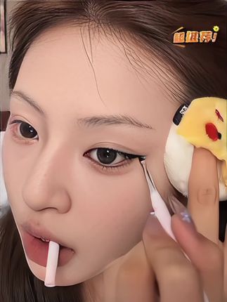 自带刀锋刷的胶笔能有多好用手残党也能画出完美眼线的秘密就是它#眼线胶笔 #好物分享#防水防汗不晕染 #自用好物推荐 #平价好物