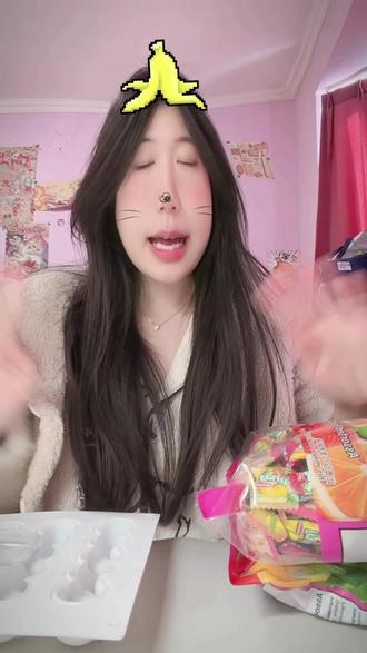 嚼嚼乐初体验#抽象 #嚼嚼乐 #爱吃食物的女孩子