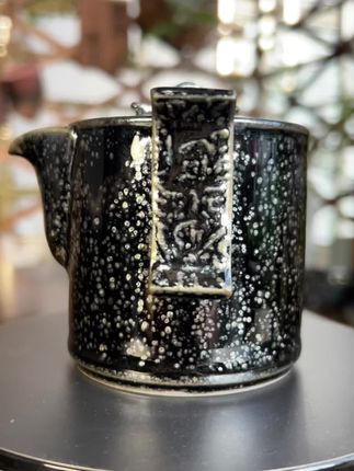 巫斌·手工黑底银滴手抓壶#非遗文化 #器物之美 #茶器之美