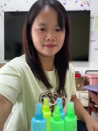 这个价格到手5瓶,孩子出门前喷一喷,蚊虫远离,洗袜子拖地的时候往里面滴两滴洗出来的袜子拖出来的地都是清新好闻的味道,可以试试#驱蚊花露水#自用好物推荐 @DOU+小助手