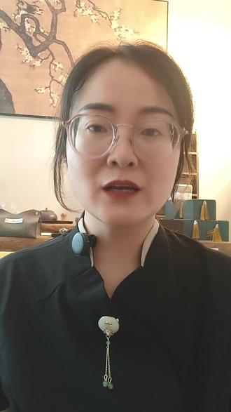 @musen木醒官方号 很多人疑惑农夫山泉为啥常年铺广告?其实不是为了马上卖货,是在传递对品质的底线和标准。
就像我坚持日更美容短视频,从不强行推销,也不制造焦虑。每天分享些护肤小知识、真实的护理日常,就是想和大家建立一份长久的信任。
变美真的急不得,靠谱的店家什么时候都在,等你需要的时候随时找我就好~
#每日分享 #真实 #疗愈