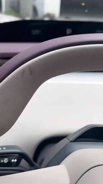 #小米yu7
方向盘染色凹坑无损修复 不用上色。不伤皮不局部发亮#染色修复 #汽车内饰修复 #极境汽车内饰修复