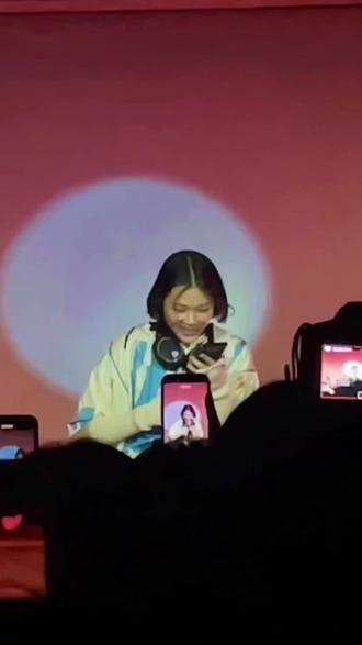 两个人就这样萌萌地通话了十分钟🥹#柯泯薰 #吴青峰 #冬寻 #片段