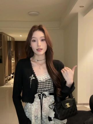 甜辣设计感小众拼接蕾丝格子上衣吊带开衫套装 D 781#百搭时尚面料柔软舒适洋气减龄潮流百搭#爆款热卖中