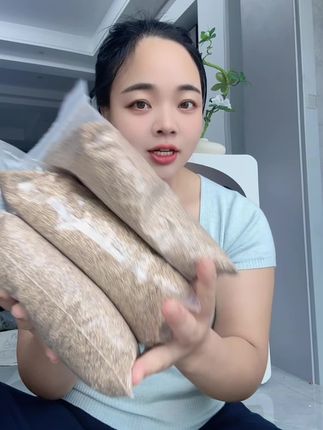 早餐撒一把!熟芝麻香到舔勺  开袋就是浓醇芝麻香,颗颗饱满不结块!无盐无添加,直接嚼着吃、拌酸奶、撒面条都绝了。  补钙又养发,老人小孩都能吃。一次一勺超方便!现在囤更划算,手慢无~ #芝麻 #熟芝麻 #源头实力厂家 #强烈推荐 #白芝麻 @抖加🔥上热门🔥dou+🔥热点宝 @DOU+上热门 @抖音热搜