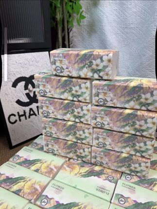 我本来也不缺纸,可她这价到手30大包抽纸,还是好看的山茶花包装,这谁能忍住呀,快快快囤起来!#抽纸 #纸巾 #生活用纸