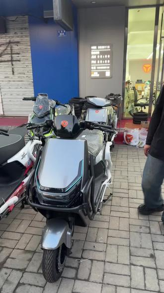 #雅迪电动车 雅迪T35骑士版高性价比的外卖车#外卖车