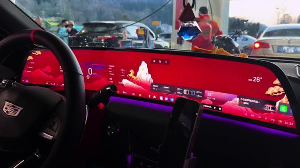 最新的马年限定壁纸上车了,还没换上的车友们。可以试试效果#凯迪拉克ct5 #凯迪拉克#马年壁纸