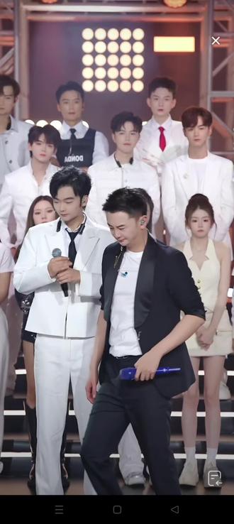 @梦梦👑(星城) 嗨起来,梦梦感觉如果和这么多漂亮女主播😂😂😂@昊瀚培训号 #星城主播#昊瀚团队