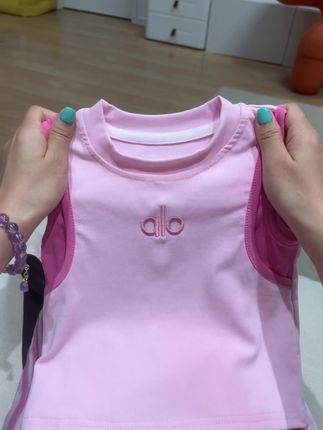 巨巨巨显白的多巴胺配色运动小套装,穿上身显白又好看,拍照也是特别出片儿的~#高品质童装 #多巴胺女孩穿搭 #甜美穿搭 #运动小套装 #回头率爆棚