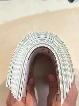 三到八岁是培养孩子数学思维的关键期,学而思这套分级数学启蒙绘本真的太棒了!它通过有趣的故事和丰富的图画,把抽象的数学概念变得生动易懂,让孩子在快乐阅读的同时轻松掌握数学知识,还能有效激发孩子的数学兴趣。每天读两页,孩子的数学思维能力会越来越强!#儿童绘本 #数学绘本