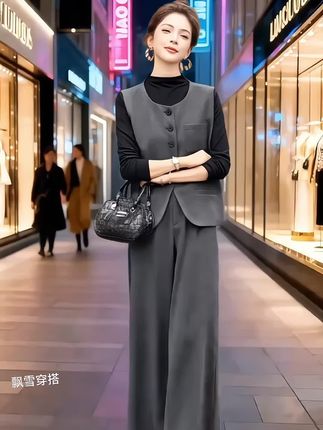 高级感复古马甲西装套装女2025春秋新款时尚干练气质阔腿裤三件套#高级感穿搭 #穿搭#春秋穿搭 #时尚女装#优雅气质