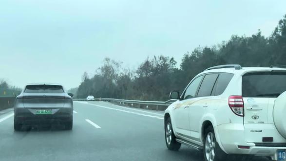 高速堵车的原因找到了