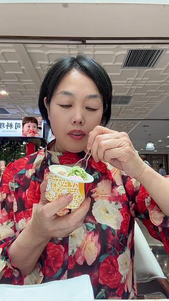自制冰淇淋宝子们看过来,这款冰淇淋真的夏日刚需!奶香浓郁不齁 #谁不喜欢甜甜的夏天 #吃货上热搜 #吃的真香满满的情绪价值😄 #吃货达人 #跟着吃货不踩雷