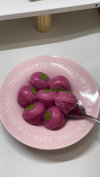 女大学生真实测评——三全~一整颗草莓🍓汤圆
真实、原相机、无广、无滤镜‼️
#测评#美食测评#女大学生#草莓#汤圆