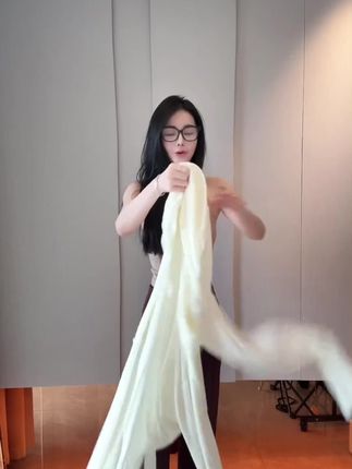 【浪漫自来】修身显瘦叠领收腰绑带V领开衫 软糯凉感外穿开衫女#开衫 #修身上衣 #开衫 #慵懒上衣 #收腰上衣