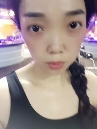 怎么能不爱健身呢,网上说练背治脸垮.练臀显腿长 又让我在健身路上遇到一群志同道合高能量的朋 友.一起去成为更好的人,这是最好的约定~#健身 #运动#马甲线
