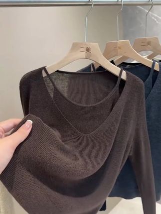 法式复古软糯慵懒风奶fufu针织衫高级感咖色露肩假两件毛衣女秋季