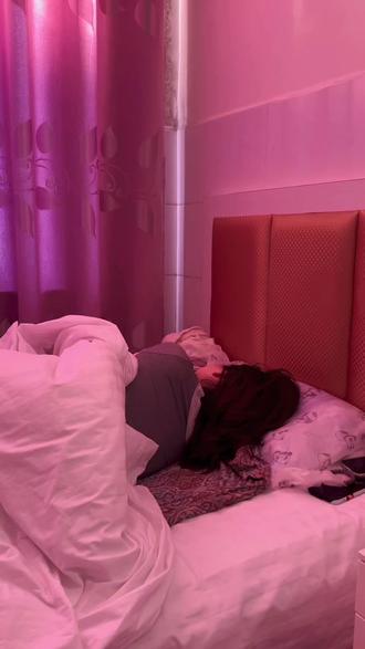 大年初一枕头下压红包,是咱们中国年里特别温柔又吉利的老讲究,更是喜上加喜,寓意着一整年的好福气都“高枕无忧”啦!🧧,感谢三位妈妈,给我的意外惊喜!#生活仪式感 #温暖陪伴