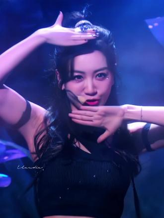 小皮裙,大波浪 #杨蓉