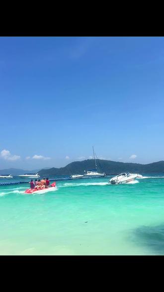 音乐一响,夏天登场!!
是海风海岛和夏天的味道!!#皇帝岛浮潜 #珊瑚岛 #普吉岛出海 #夏天#普吉岛的夏天永不停息