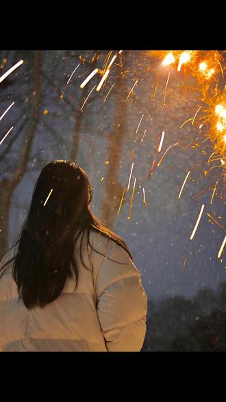 无中生有烟花 终于知道这个无中生有烟花怎么做了,绝绝子了#p图 #调色 #轻图 #烟花