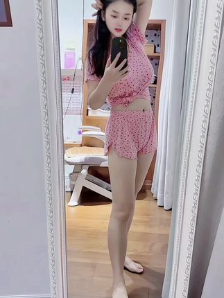 #粉色系穿搭 #夏天该有的样子 #健身女孩穿搭 #性感可爱 #内容仅供娱乐