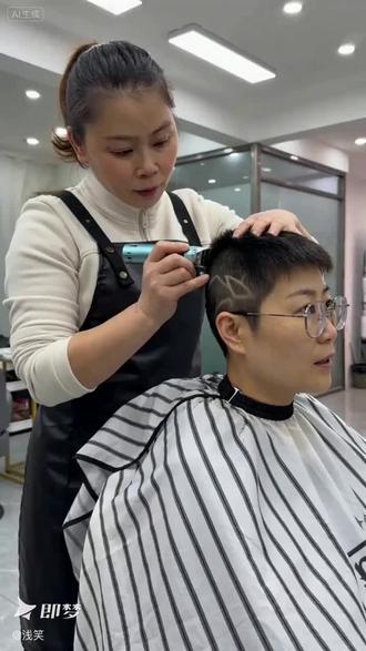 马年发型,左下角一起玩即梦#即梦AI #即梦seedance2 #AI分身戏精大赛 #我的AI分身杀疯了