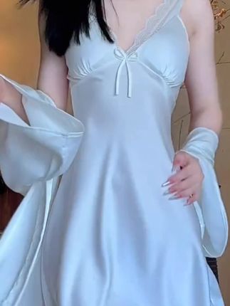 皎洁如月光 #夏季穿搭 #穿出高级感 #冰丝睡衣 #高级穿搭 #优雅气质