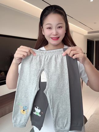 软乎乎的纯棉开裆裤呀,柔软透气不闷屁屁,宝宝穿上老舒服了!#纯棉开裆裤 #儿童开裆裤 #秋裤 #开裆裤 #高品质童装