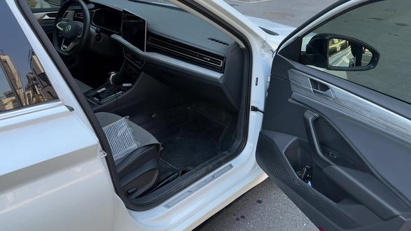 保养前自己更换空气空调滤芯!省钱省时的同时还能享受自己保养的快乐趣!一分钟教会你如何更换#空调滤芯更换 #空气滤芯更换教程 #大众 #汽车保养