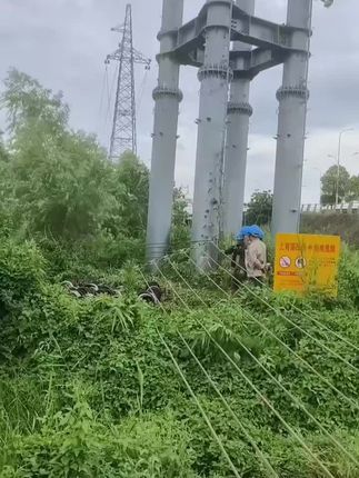 真会玩啊!#电力工人#电力施工#电力施工机具