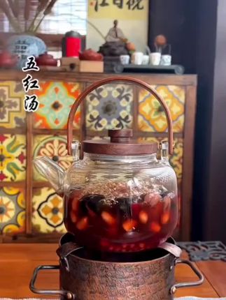 宝子们,五红豆浆粉太绝啦😍 红米、红枣、红豆、枸杞、花生衣的组合,满满的营养。冲泡方便,口感香浓顺滑,营养又养气色~#五红豆浆粉 #每日分享 #喝出好气色 #喝出来的健康 #仙女都在喝什么