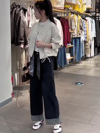 秋季时尚一整套女装2025新款抽褶短款宽松外套牛仔阔腿裤两件套潮#早秋新款搭配 #谁穿谁好看女装