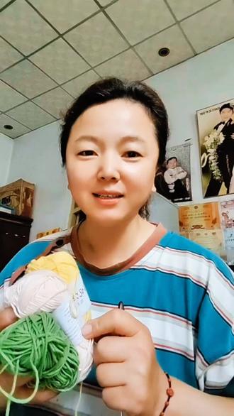 现在向日葵娃娃挺火的,咱也跟跟风#向日葵娃娃 #毛线钩织 #雪妃尔毛线 #金岚钩针 #我是手工爱好者