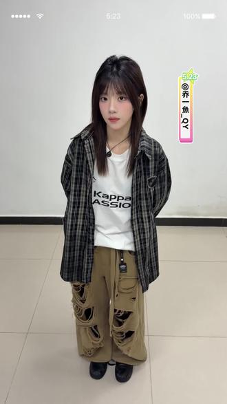 大眼仔带路,即刻出发!
5月23日 #微博大眼音乐节,等你入局🎫
借一阵夏天的风,和乔一鱼一起,在现场,遇见自由的灵魂。
🎫 购票戳🐱👀、big🌾