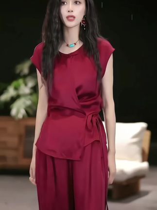 很垂很显瘦,颜色贼好看#时尚气质穿搭 #优雅气质 #时髦穿搭 #潮流时尚穿搭 #气质范