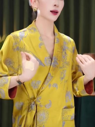 兰麦菓春秋季香云软丝睡衣女士套装2025新款长袖长裤中国风家居服#睡衣家居服套装 #面料柔软舒适 #时尚气质穿搭 #谁穿谁好看 #可外穿家居服