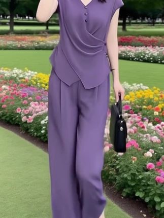 #时尚套装 #谁穿谁好看 #时尚减龄穿搭 #显瘦穿搭 #穿出自信穿出美丽