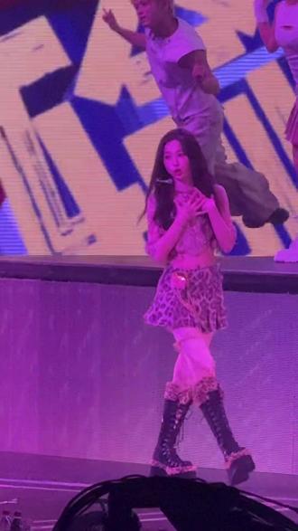 存档《在干嘛呀》
#虞书欣 #鱼头星星 #虞书欣esther #舞台 #演唱会