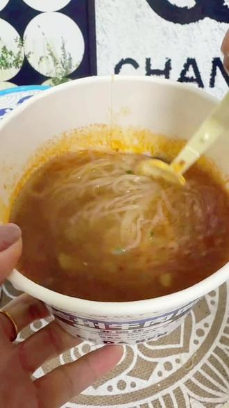 正宗兰州拉面,超级方便,味道正宗,#兰州牛肉面 #嗦粉 #速食美食#美食 #好吃不易长胖的食物