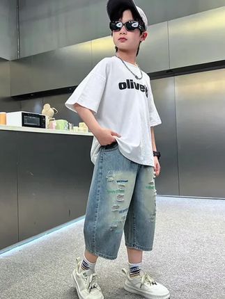 舒适百搭的男童夏季牛仔七分裤,款式时尚,面料舒服,儿子超喜欢#男童穿搭#谁穿谁好看系列 #男童夏装#男童百搭裤子 #男童夏季裤子