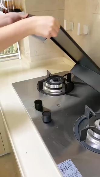 家里的燃气灶放个这样的盖板,不仅可以增加台面空间,电磁炉电饼铛也能用油烟机了#置物架 #盖板 #煤气灶盖板