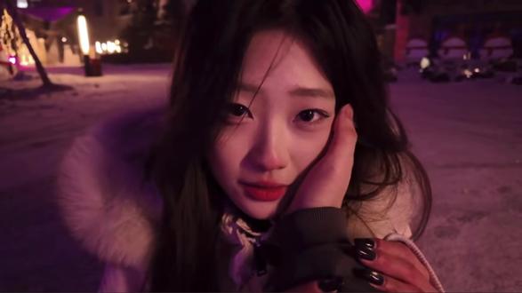 2小时59分59秒的《恋雪纪》看完了,我一直在思考注定会分开的感情的意义是什么,是未来是当下是在一起的时间是相遇的过程,一段感情不应该只寻找他的结果也应该享受他的过程#恋雪纪 #长白山天池 #三年之约@迪迦 光 @7zyiiin_경