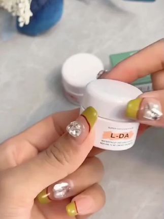 平价宝藏遮瑕膏!上脸水润不卡纹#好物分享🔥 #遮瑕膏#护肤#防水防汗不脱妆#