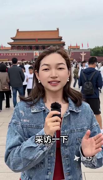 挑水用的扁担你们那用方言怎么说呢!#方言扁担采访 #即梦AI #我的ai分身杀疯了#ai分身戏精大赛#方言