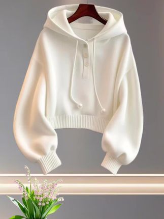#秋装卫衣,休闲舒服,精致女孩穿搭时尚破洞裤搭配