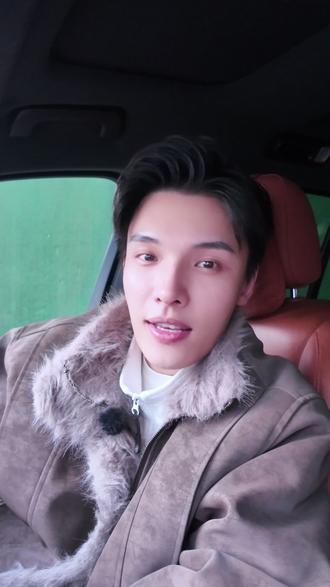 真实记录大家都推荐的拼豆店!!!! 谁懂啊!找到一家把舒适度拉满的手作馆
从坐下的那一刻开始,幸福感直接拉满!
软乎乎带靠背的椅子久坐不酸,手机平板支架贴心护脊椎,解放双手做手工超爽!
宽敞场地一点不拥挤,摆开材料随心造,完全不局促超大落地窗绝了!抬头就是治愈风景,累了眺望远方超解压!
淡淡的香董莱绕鼻尖,整个人都放松下来~
温柔背景音乐循环,还能自己点歌,氛围感直接拉满!
免费打孔+挂件配套,做完直接带走不用额外花钱全自动烫画机稳稳出片
手残党也能做出完美作品😍细节控真的会被狠狠拿捏
在这里做手工完全是享受,幸福感爆棚
宝子们快来解锁专属手作快乐呀~~
#拼豆 #创业日记 #手作diy